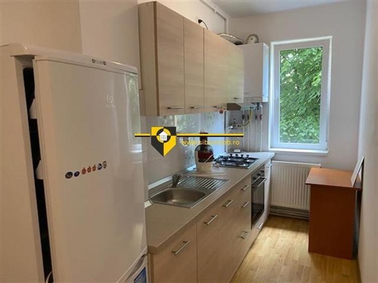 ap relativ nou cu 2 camere cedonia str goraslau et 1 - 6