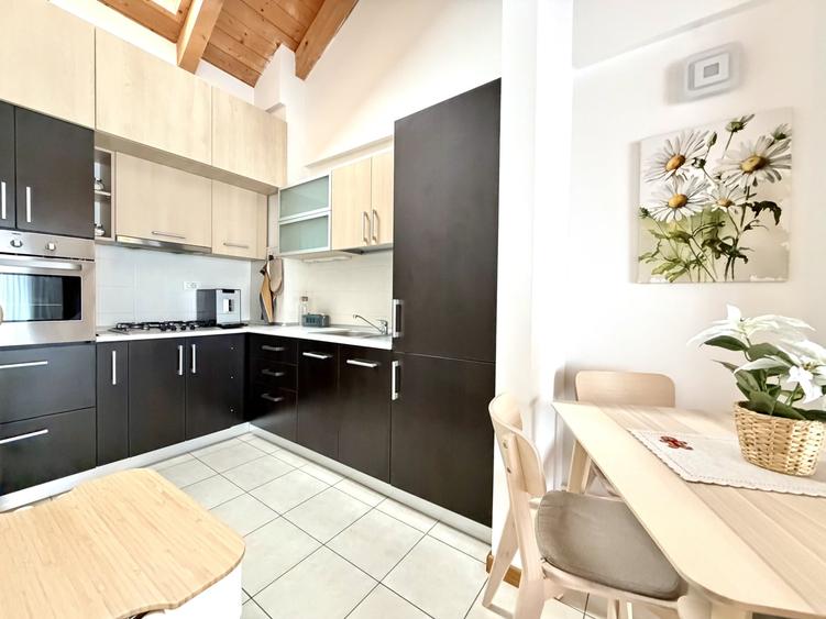 Apartament cu 2 camere semidecomandat, mobilat în Dumbrăvița