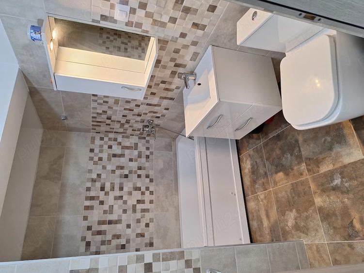 Garsonieră decomandată în Bucium
