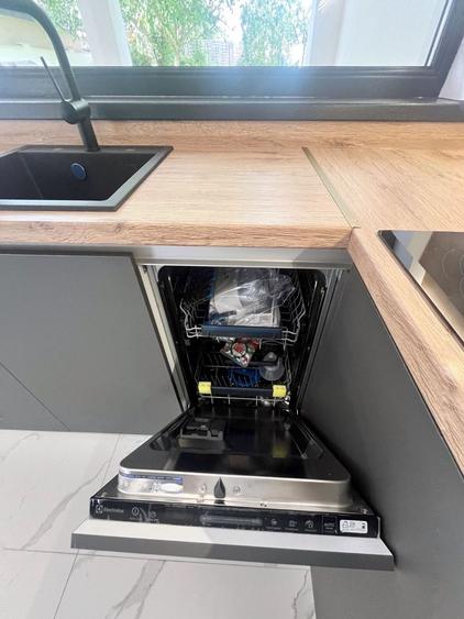 Duplex cu 4 camere cu Canalizare în Aradului