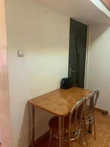 Apartament cu 2 camere semidecomandat în Dacia