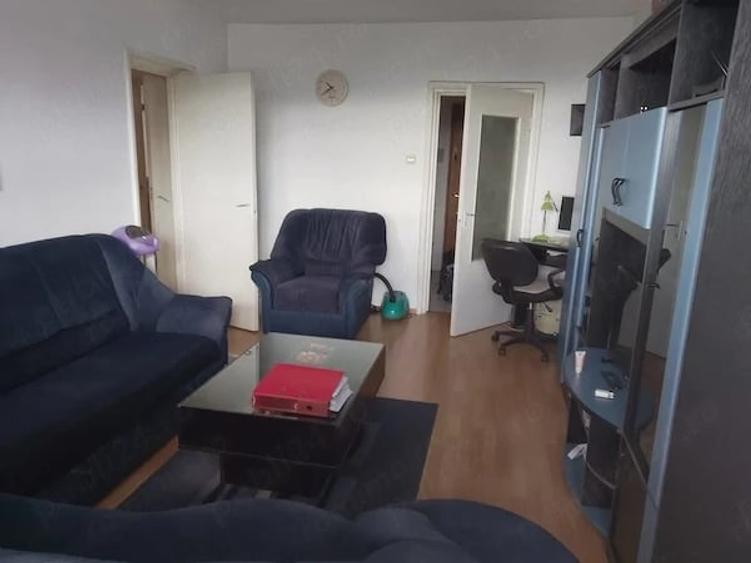 Inchiriez apartament doua camere - 2