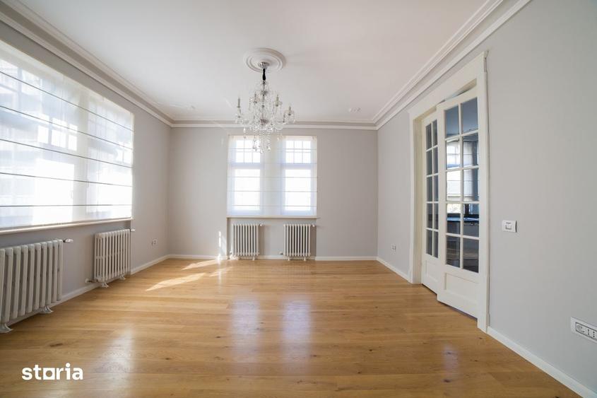 Apartament cu 5 camere în Eminescu