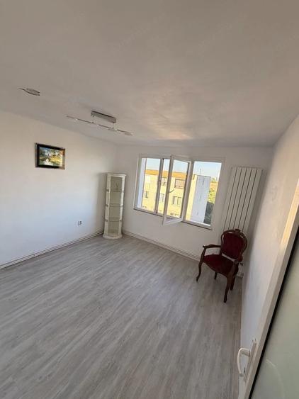Apartament cu 2 camere decomandat în Craiter