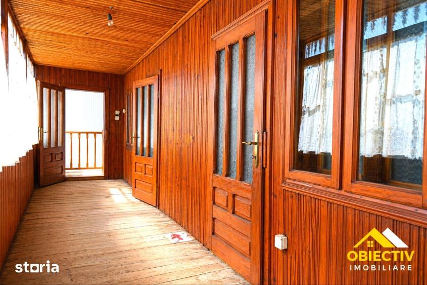 Casă cu 5 camere cu Teren 500 Mp în Central