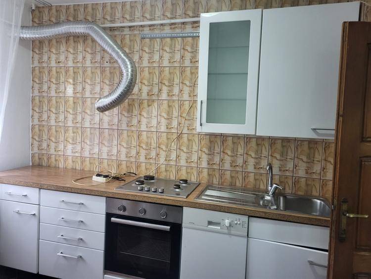 Apartament cu 3 camere decomandat, mobilat în 1 Mai
