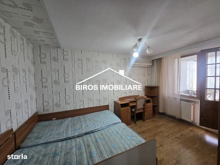Apartament cu 4 camere în Central