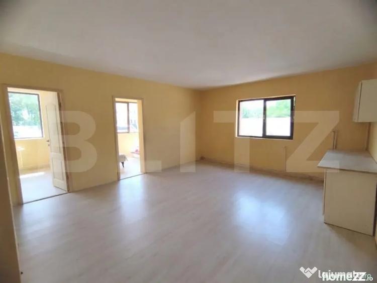 Apartament cu 3 camere nedecomandat în Valea Adâncă