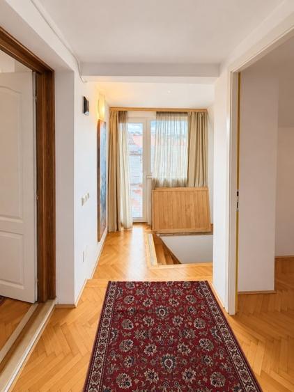 Casă individuală cu 4 camere cu Canalizare în Ultracentral