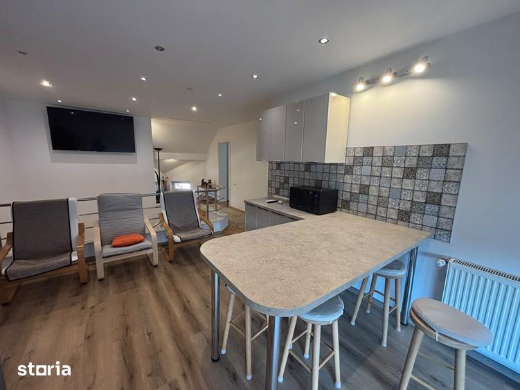 Apartament cu 4 camere în Zorilor