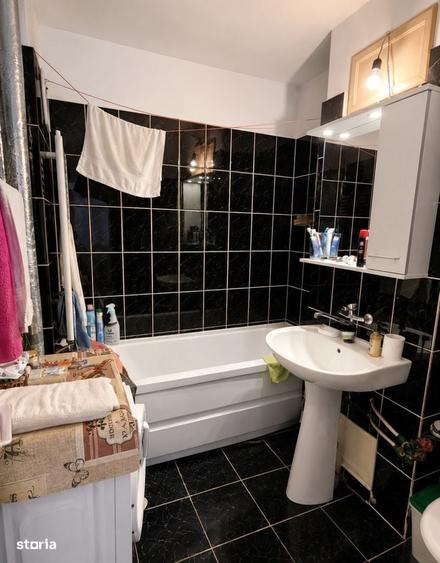 Apartament cu 2 camere decomandat în Craiovița Nouă