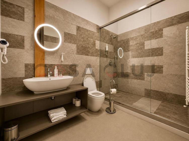 Apartament cu 3 camere semidecomandat, mobilat în Central