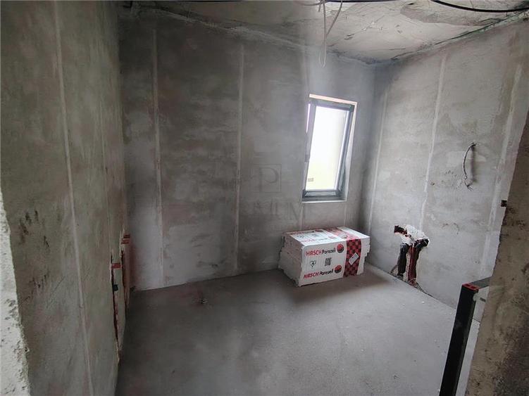 Duplex cu 5 camere cu Canalizare în Moșnița Nouă