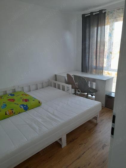 Apartament cu 3 camere decomandat în Florești