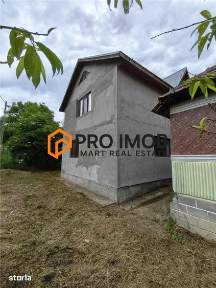 Casă cu 2 camere decomandat cu Teren 1180 Mp în Central