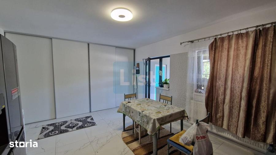 Casă cu 5 camere cu Teren 720 Mp în Central