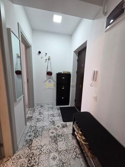 Apartament cu 2 camere decomandat, mobilat în Sud