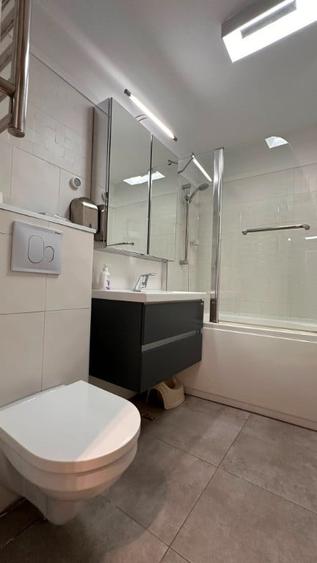 Apartament cu 2 camere decomandat în Lacul Tei