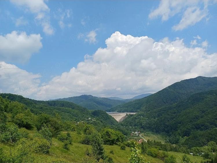Casă cu Teren 285 Mp în Lunca Mare