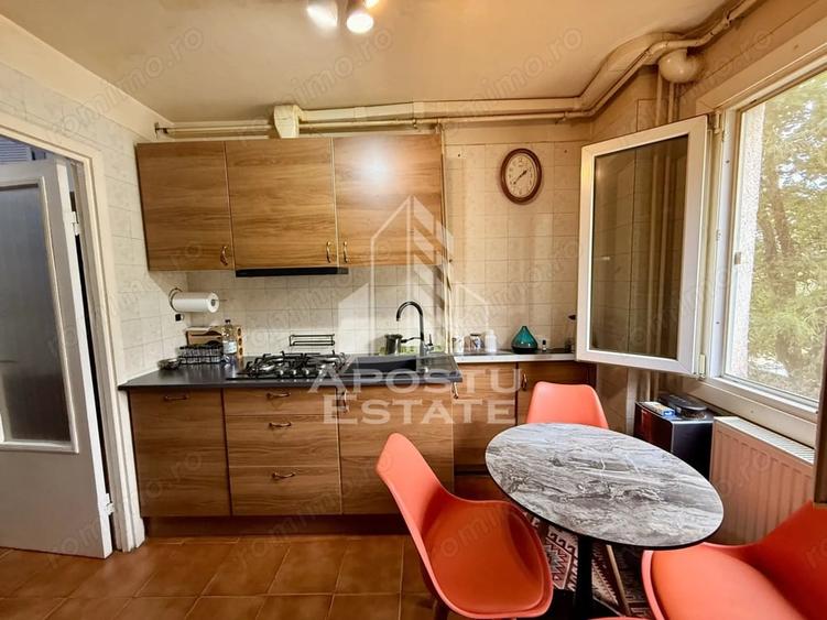 Apartament cu 3 camere semidecomandat în Olimpia-Stadion