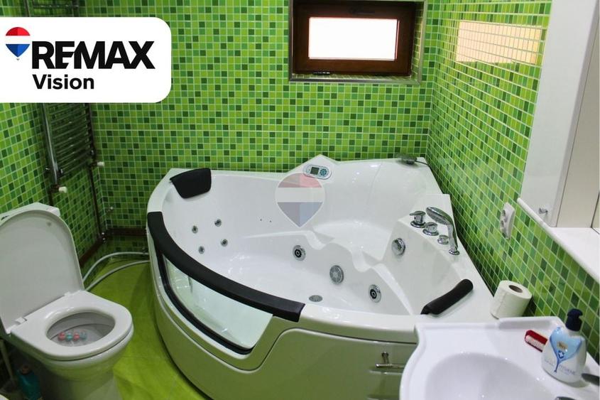 Casă individuală cu 8 camere cu Piscina în Castranova