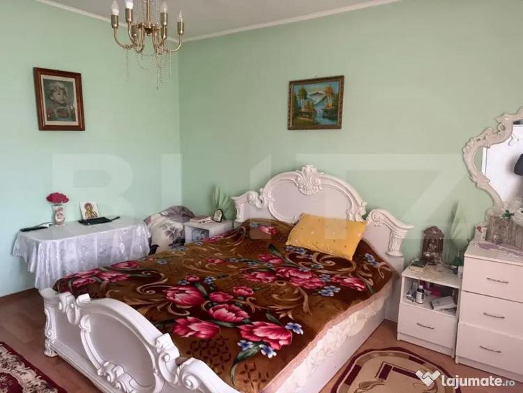Casă cu 3 camere cu Teren 3800 Mp în Central