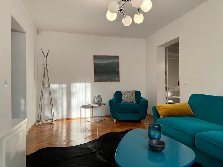 Apartament cu 2 camere semidecomandat, mobilat în Cornișa