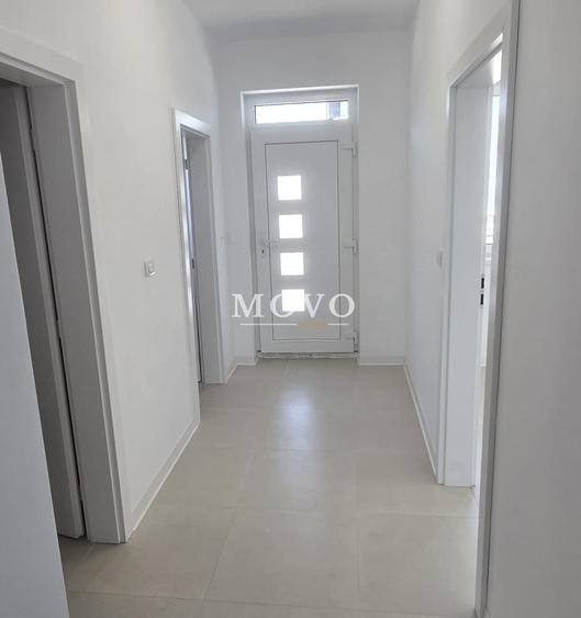 Duplex cu 4 camere cu Canalizare în Giroc