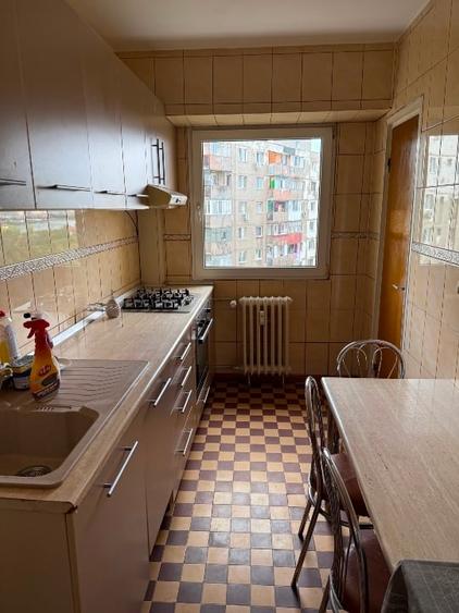 Apartament cu 4 camere decomandat în Pantelimon