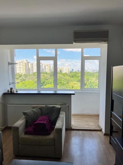 Apartament cu 3 camere decomandat în Colentina