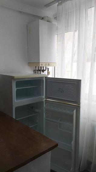 Proprietar, gars. 32 mp, etaj intermediar, Zona Orizont 3000, bloc de apartamente, centrala proprie - 7
