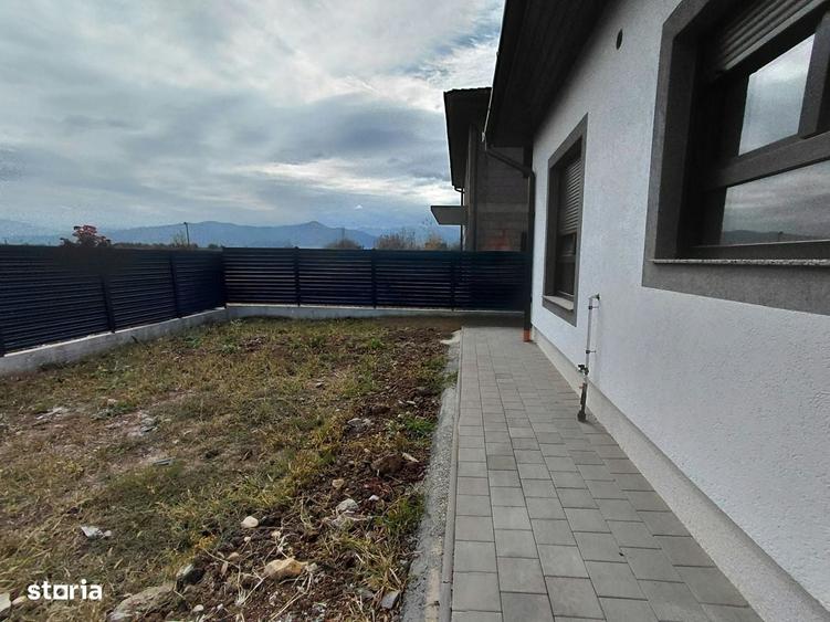 Casă cu 4 camere cu Teren 450 Mp în Cristian