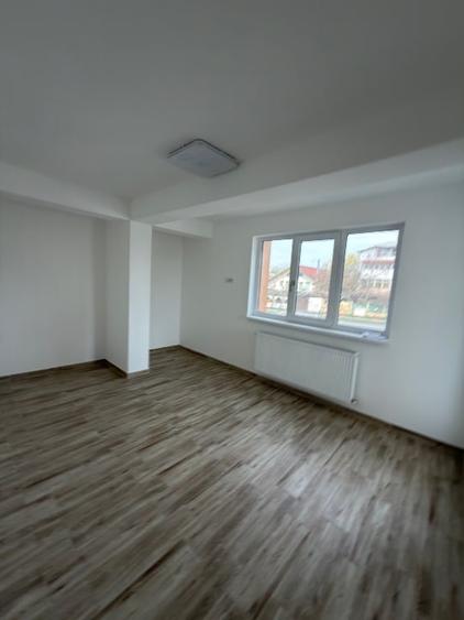 Apartament cu 2 camere semidecomandat, mobilat în Central