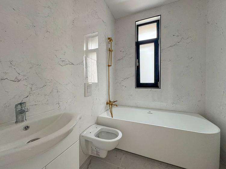Apartament cu 3 camere decomandat în Ultracentral