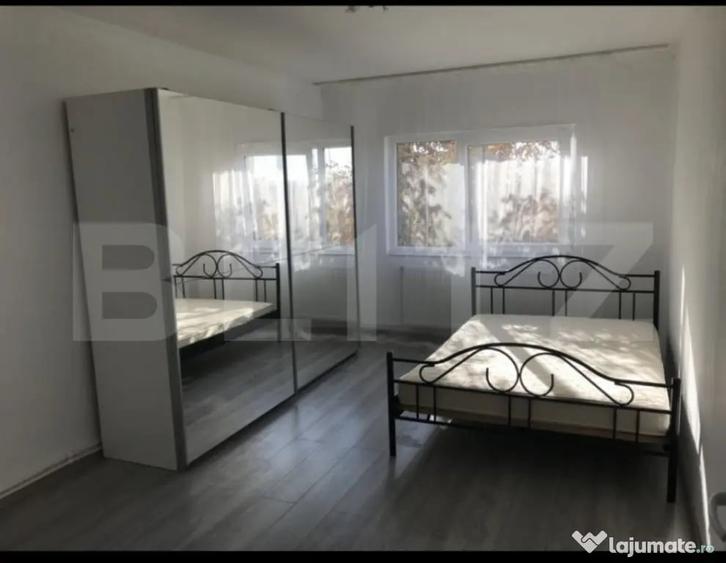 Apartament cu 2 camere decomandat în Micro 17