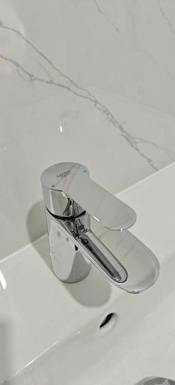 Casă individuală cu 3 camere cu Canalizare în Central