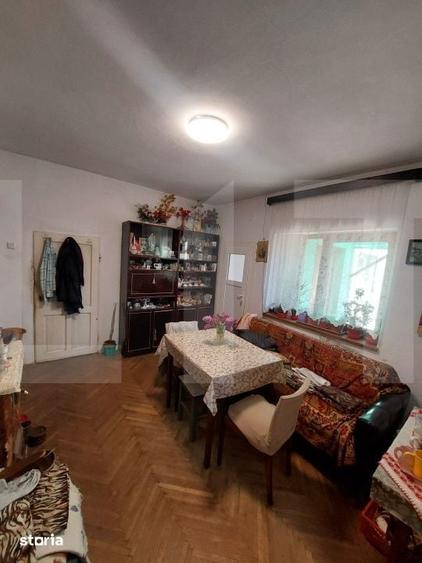 Casă cu 3 camere semidecomandat cu Teren 547 Mp în Grădiște