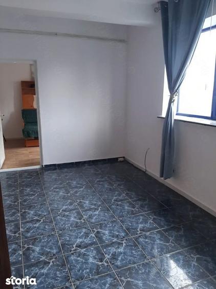 Garsonieră decomandată în Andronache