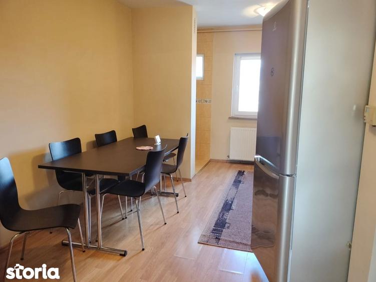 Apartament cu 4 camere în Astra