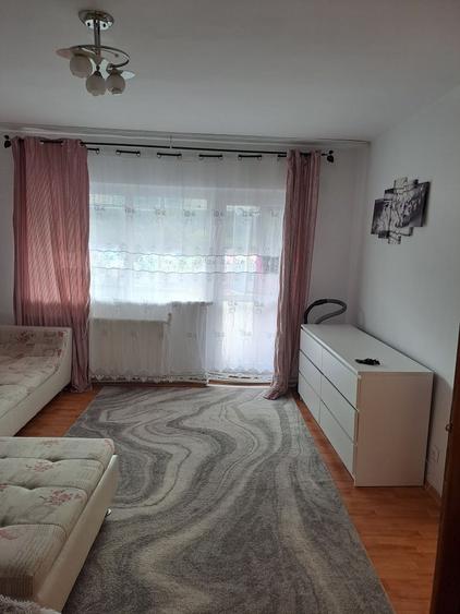 Garsonieră decomandată în Dărmănești
