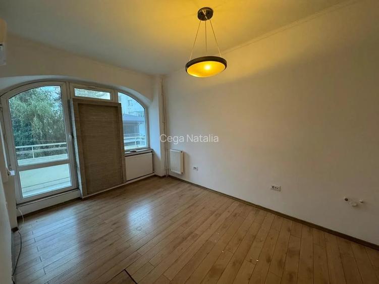 Inchiriere apartament etaj 2 in vila 2002 doua terase Cotroceni metrou Eroilor