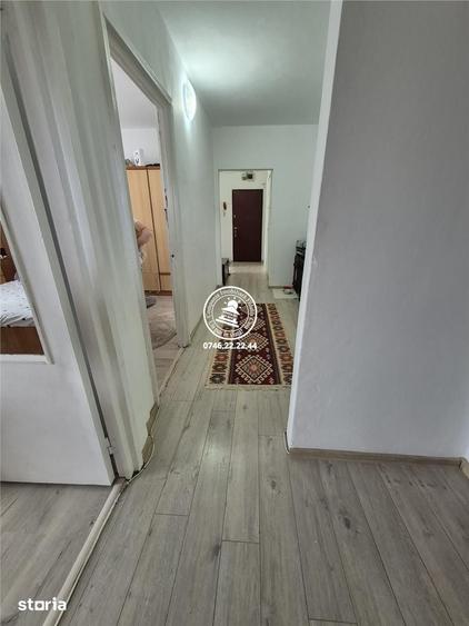 Apartament cu 3 camere decomandat în Dacia