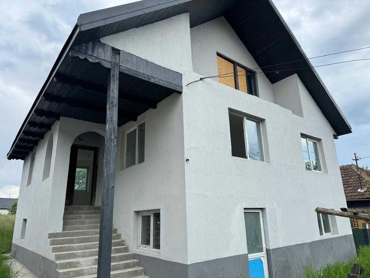Casă cu 4 camere în Vad
