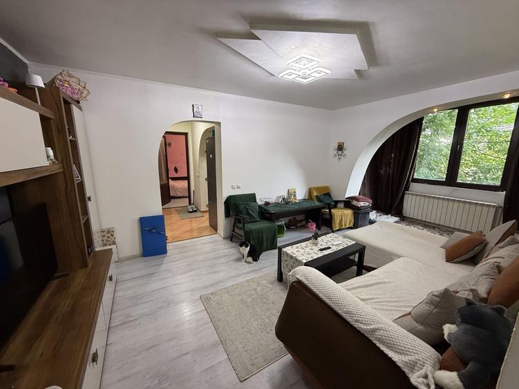 Apartament 3 cam modern complet renovat - mobilat Campina- central - 4