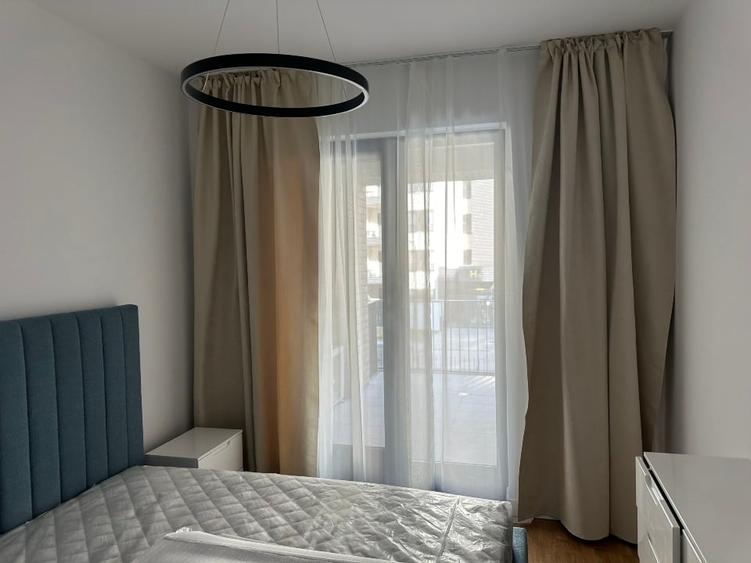 Apartament cu 2 camere decomandat, mobilat în Central