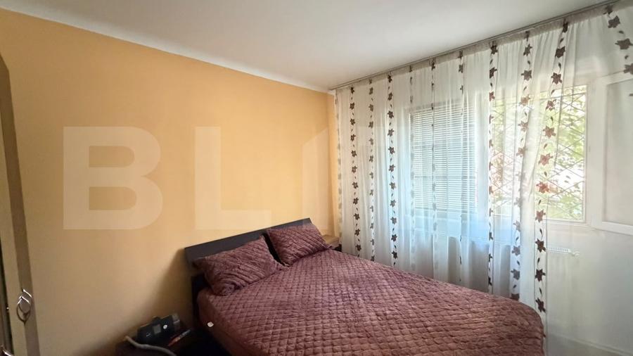 Apartament cu 3 camere semidecomandat, mobilat în Craiovița Nouă