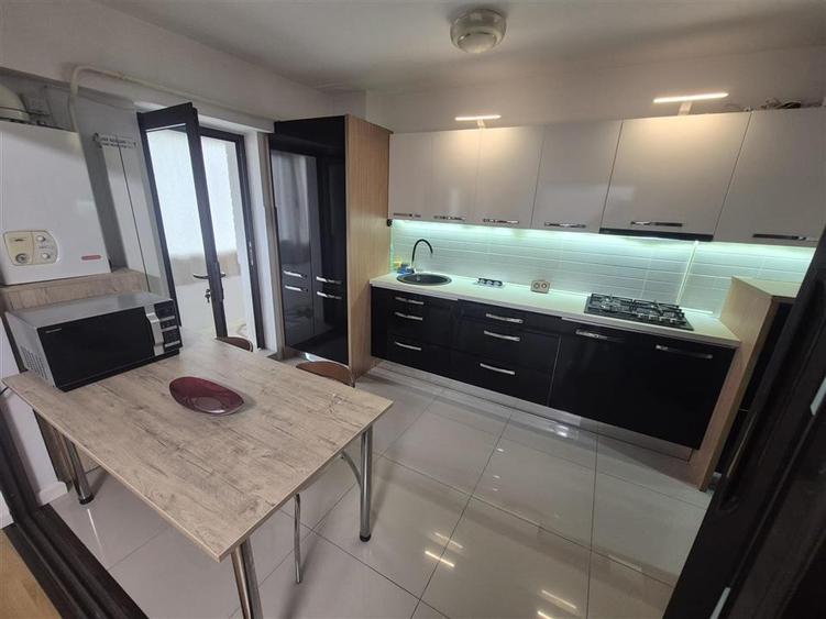 Apartament cu 2 camere decomandat, mobilat în Călărași