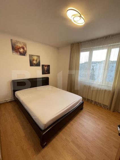 Apartament cu 2 camere semidecomandat, mobilat în Fălticeni