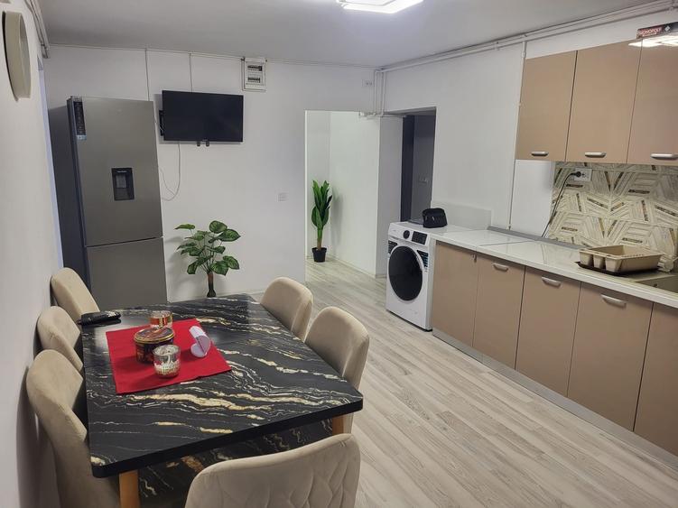 Apartament cu 2 camere decomandat în Uiești