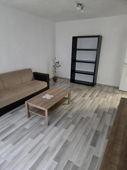 Apartament cu 3 camere decomandat în Micro 3